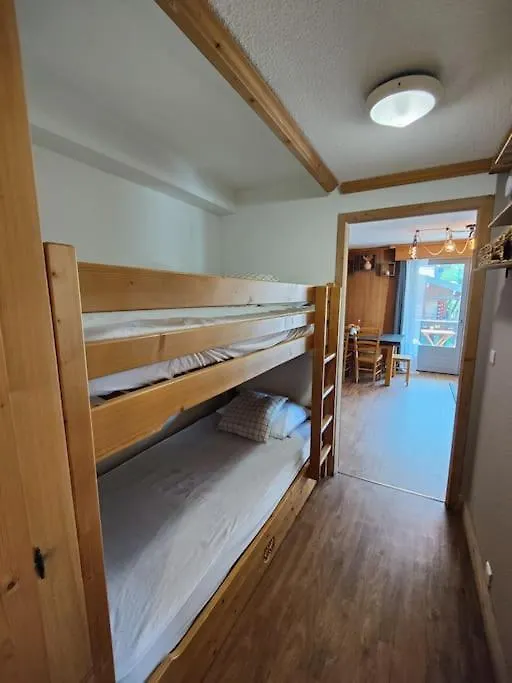 Апартаменты Appartement Vue Montblanc 5Mn Piste2 Les Trabets